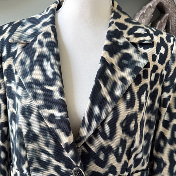 Escada Black and Cream Leopard Print Blazer size 42 or US12 - Picture 2 of 6
